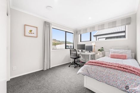 Photo of property in 11 Desert Gold Lane, Wallaceville, Upper Hutt, 5018