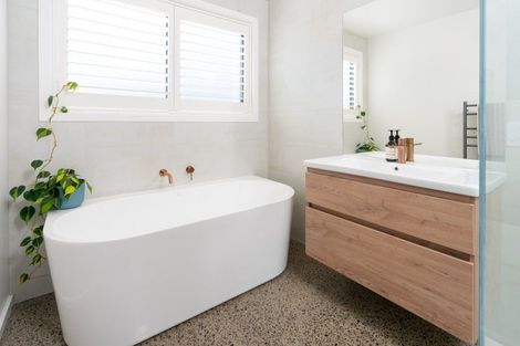 Photo of property in 51a Elizabeth Street, Waikanae, 5036