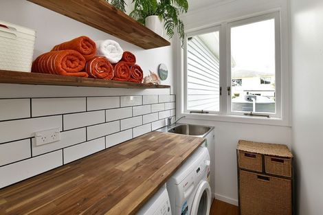 Photo of property in 1339 Whangaparaoa Road, Army Bay, Whangaparaoa, 0930