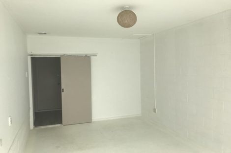 Photo of property in 2/81a Salisbury Road, Birkdale, Auckland, 0626