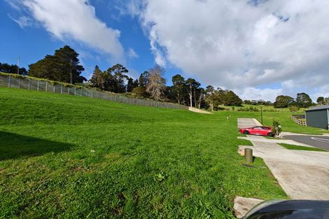 Photo of property in 42 Piringa Road, Pukekohe, 2120