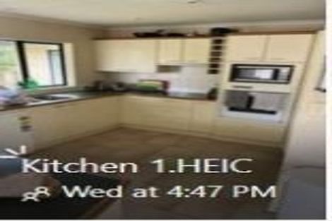 Photo of property in 17 Rosetti Rise, West Harbour, Auckland, 0618