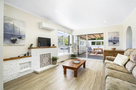 Photo of property in 49 Rhonda Avenue, Deanwell, Hamilton, 3206