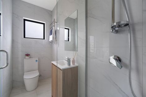 Photo of property in 20b Crestview Rise, Papakura, 2110