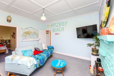 Photo of property in 17 Record Street, Fitzroy, New Plymouth, 4312
