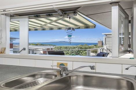 Photo of property in 21a Seaview Road, Castor Bay, Auckland, 0620