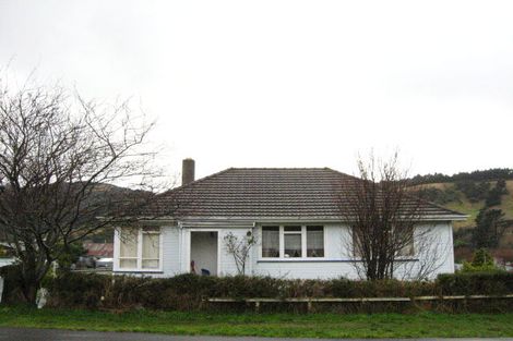 Photo of property in 2 Hall Road, Sawyers Bay, Port Chalmers, 9023