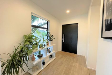 Photo of property in 2 Piper Way, Glen Avon, New Plymouth, 4312