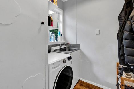 Photo of property in 66 Huatoki Street, Vogeltown, New Plymouth, 4310