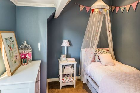 Photo of property in 29 Rona Street, Eastbourne, Lower Hutt, 5013