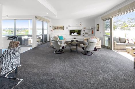 Photo of property in 615 Marine Parade, Napier South, Napier, 4110