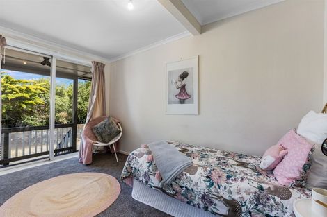 Photo of property in 84 Castor Crescent, Cannons Creek, Porirua, 5024