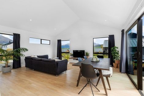 Photo of property in 4 Polperro Court, Jacks Point, Queenstown, 9371