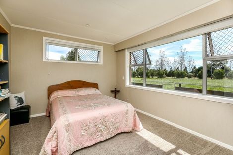 Photo of property in 318 Mountain Road, Lepperton, New Plymouth, 4373