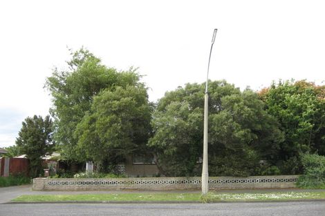 Photo of property in 52 Frensham Crescent, Woolston, Christchurch, 8062