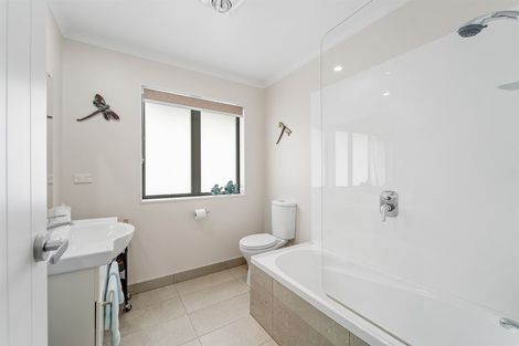Photo of property in 18 Maylee Crescent, Gulf Harbour, Whangaparaoa, 0930