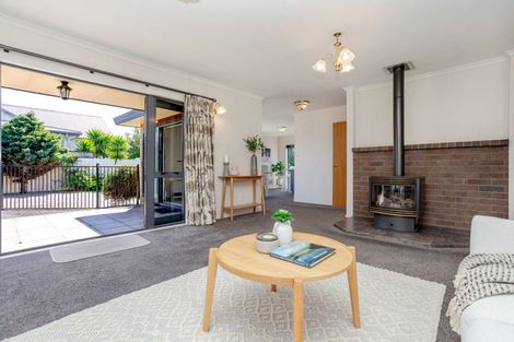 Photo of property in 19 King Street, Dannevirke, 4930