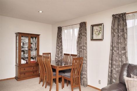 Photo of property in 2/48 Shannon Place, Belfast, Christchurch, 8051