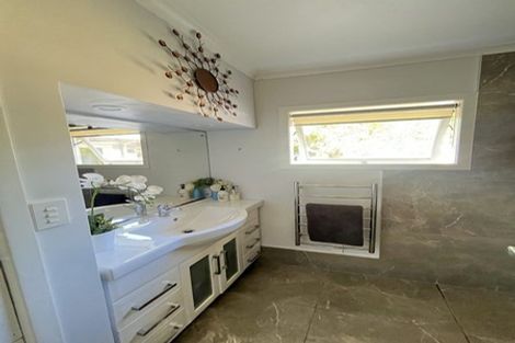 Photo of property in 998 Paerata Road, Paerata, Drury, 2676