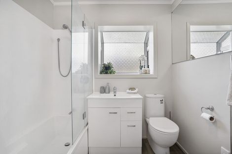 Photo of property in 16a Huapai Street, Onehunga, Auckland, 1061