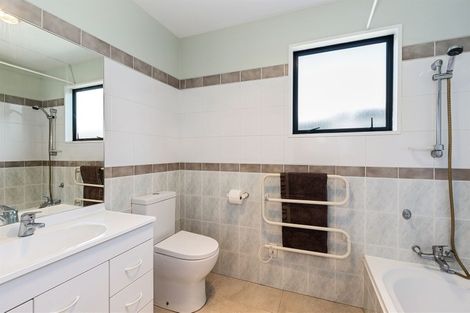 Photo of property in 14 Cam Place, Harewood, Christchurch, 8051