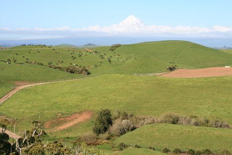 Photo of property in 888a Otaraoa Road, Tikorangi, Waitara, 4383