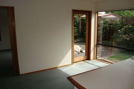 Photo of property in 9a Clyde Road, Upper Riccarton, Christchurch, 8041