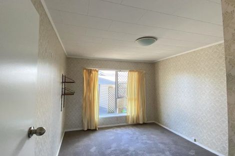 Photo of property in 1/36 Blacklock Avenue, Henderson, Auckland, 0612