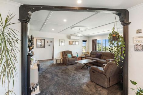 Photo of property in 2 Montgomery Road, Otamatea, Whanganui, 4501