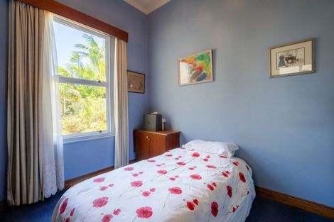 Photo of property in 72 Hinemoa Street, Birkenhead, Auckland, 0626