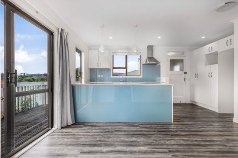 Photo of property in 124 Te Pene Avenue, Titahi Bay, Porirua, 5022