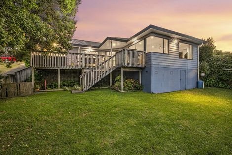 Photo of property in 66 Waiora Road, Stanmore Bay, Whangaparaoa, 0932