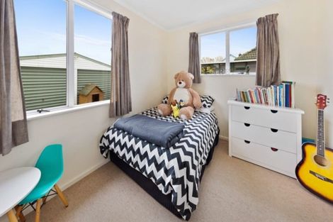 Photo of property in 31 Village Way, Ardmore, Papakura, 2582