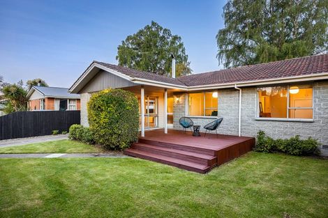 Photo of property in 42 Palatine Terrace, Saint Martins, Christchurch, 8022