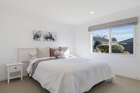 Photo of property in 24 Bucklands Crescent, Papamoa Beach, Papamoa, 3118