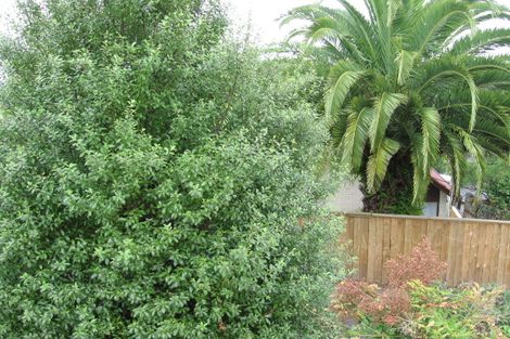 Photo of property in 1/404 Glenfield Road, Glenfield, Auckland, 0629