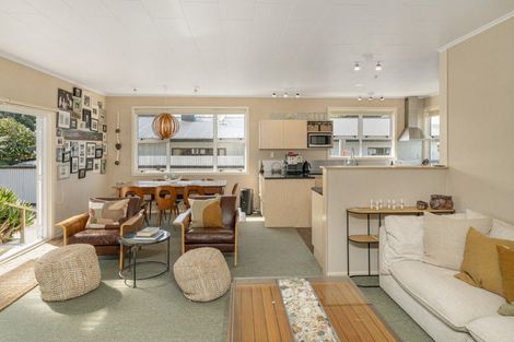 Photo of property in 14 School Road, Whitianga, 3510