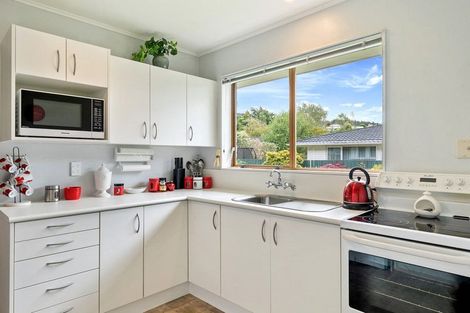 Photo of property in 16 Blue Mountains Road, Silverstream, Upper Hutt, 5019