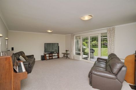 Photo of property in 547 Yaldhurst Road, Yaldhurst, Christchurch, 7676