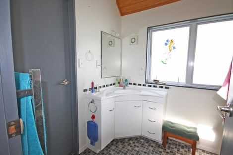 Photo of property in 23 Marlin Place, Whiritoa, Whangamata, 3691