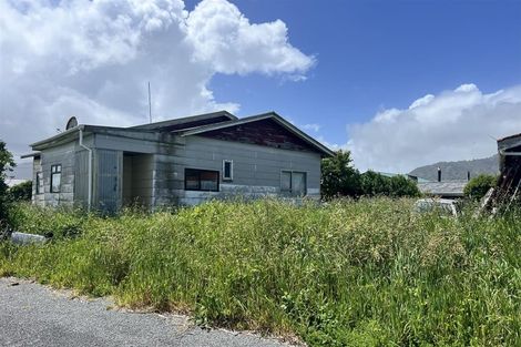 Photo of property in 2 Rigg Street, Blaketown, Greymouth, 7805