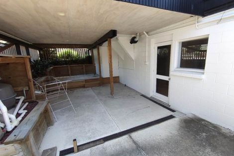 Photo of property in 2 King Richard Place, Browns Bay, Auckland, 0630