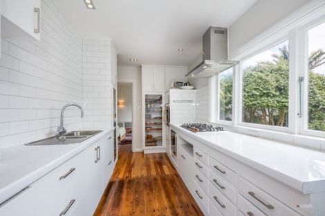 Photo of property in 17 Nikau Grove, Woburn, Lower Hutt, 5010