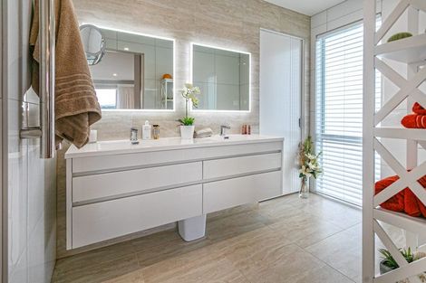 Photo of property in 7 Capstan Crescent, Whitianga, 3510