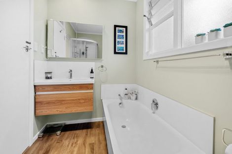 Photo of property in 25 Alastair Avenue, Owhata, Rotorua, 3010