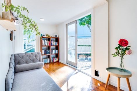 Photo of property in 132 Nelson Crescent, Napier South, Napier, 4110