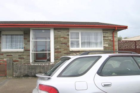 Photo of property in 136 Apu Crescent, Lyall Bay, Wellington, 6022