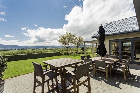 Photo of property in 955 Allanton-waihola Road, Allanton, Mosgiel, 9092