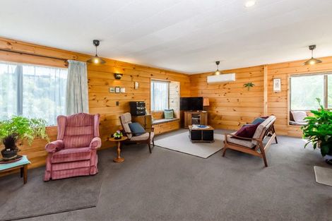 Photo of property in 6 Gates Road, Waikanae Beach, Waikanae, 5036