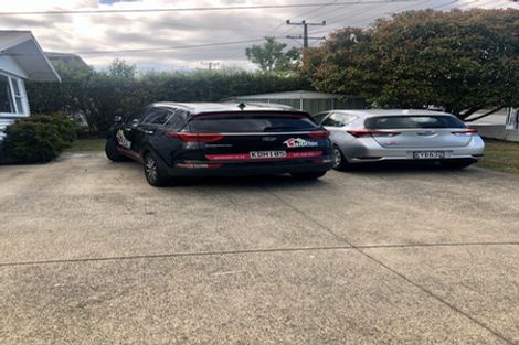 Photo of property in 199 Chivalry Road, Glenfield, Auckland, 0629